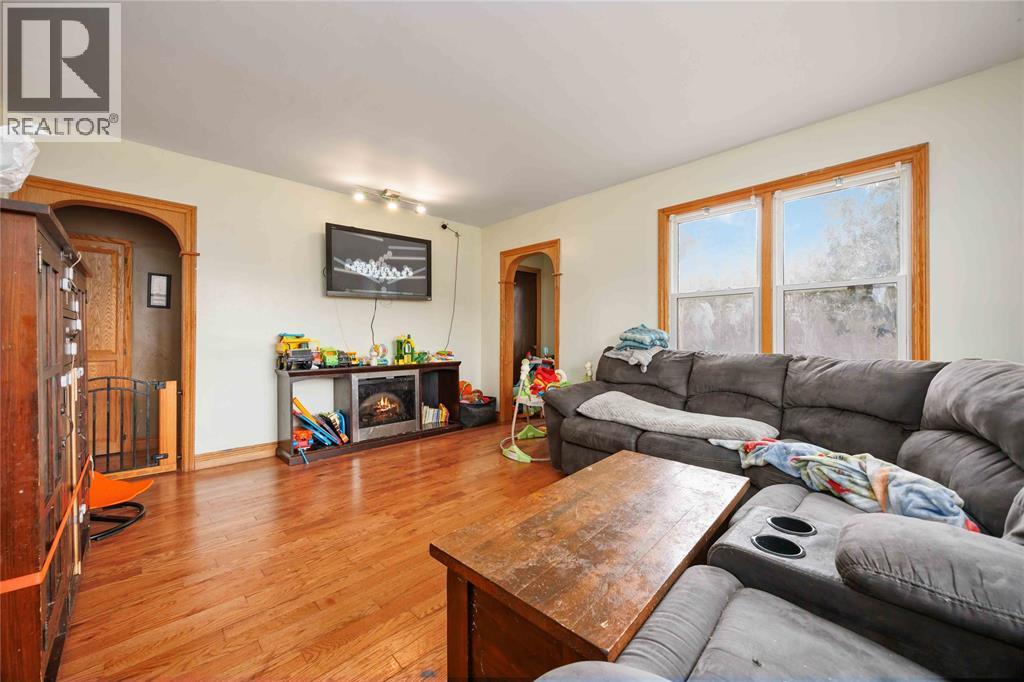 823 Holt Line, Sombra, Ontario  N0P 2B0 - Photo 5 - 26005311