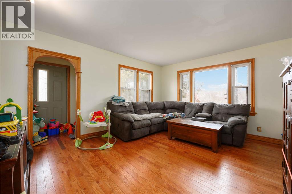 823 Holt Line, Sombra, Ontario  N0P 2B0 - Photo 6 - 26005311