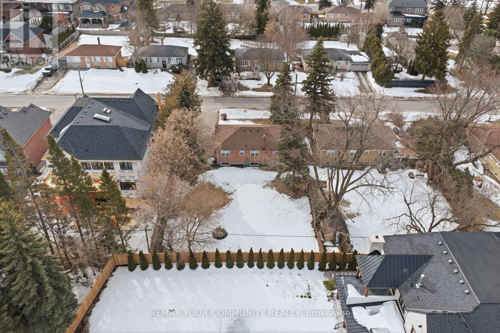 154 Hollingsworth Drive, King, Ontario  L7B 1G8 - Photo 17 - N12881454