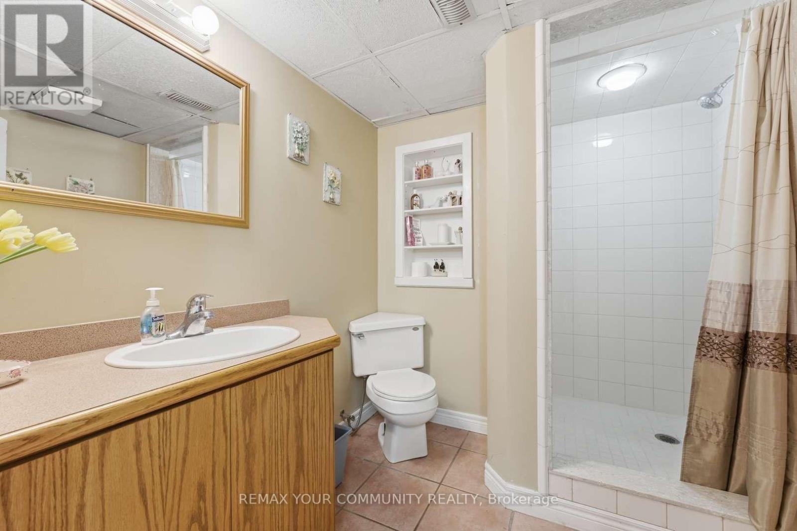 154 Hollingsworth Drive, King, Ontario  L7B 1G8 - Photo 33 - N12881454