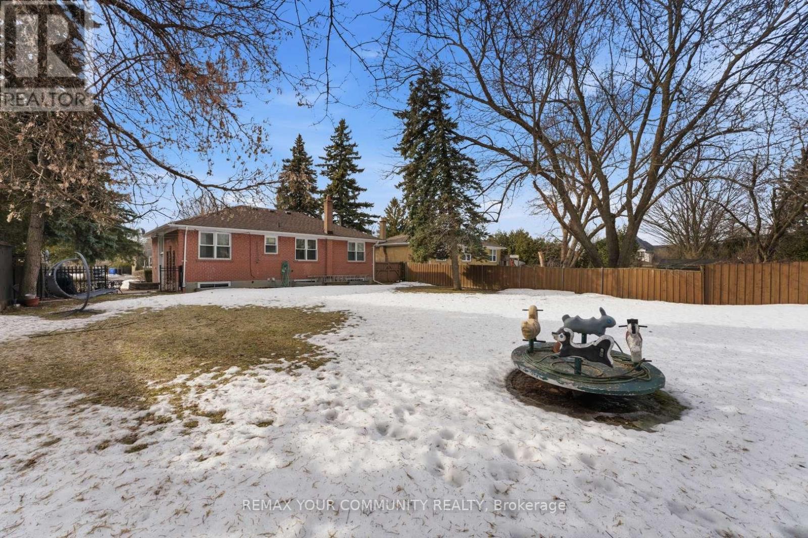 154 Hollingsworth Drive, King, Ontario  L7B 1G8 - Photo 40 - N12881454