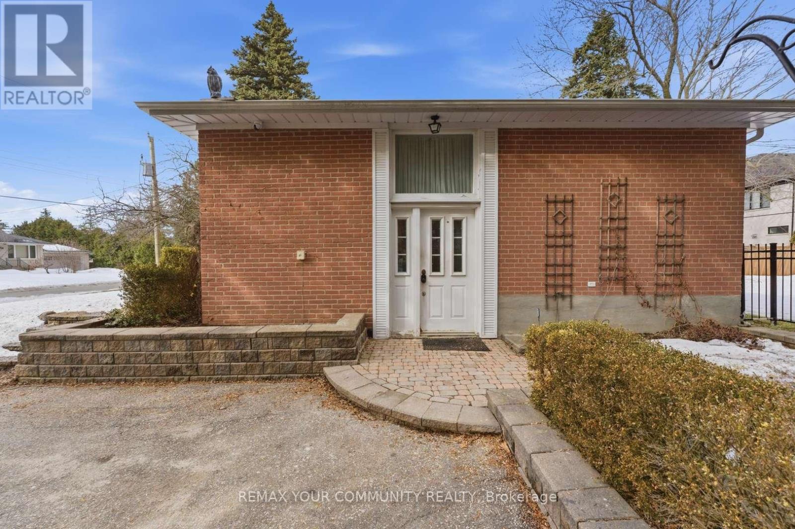 154 Hollingsworth Drive, King, Ontario  L7B 1G8 - Photo 45 - N12881454