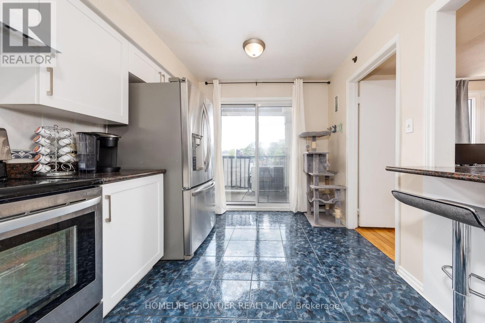 814 - 75 Weldrick Road E, Richmond Hill, Ontario  L4C 0H9 - Photo 12 - N12881492