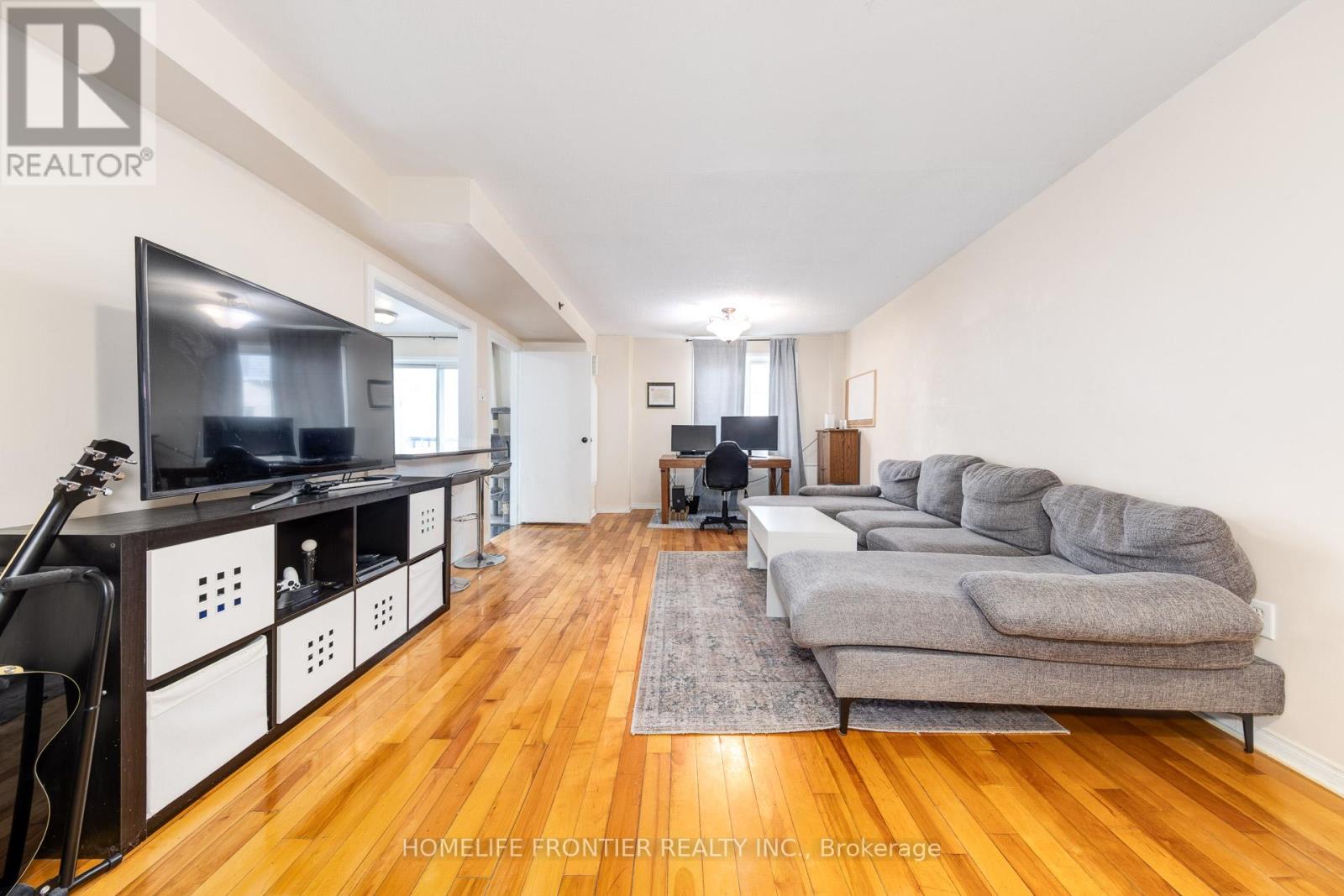 814 - 75 Weldrick Road E, Richmond Hill, Ontario  L4C 0H9 - Photo 5 - N12881492