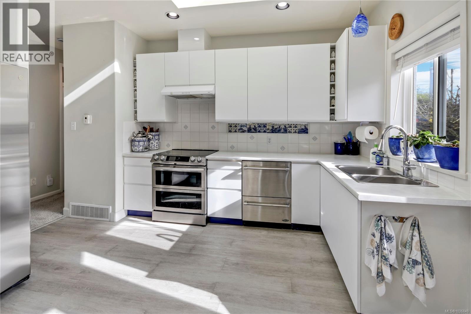 7200 Lancrest Terr, Lantzville, British Columbia  V0R 2H0 - Photo 9 - 1026840