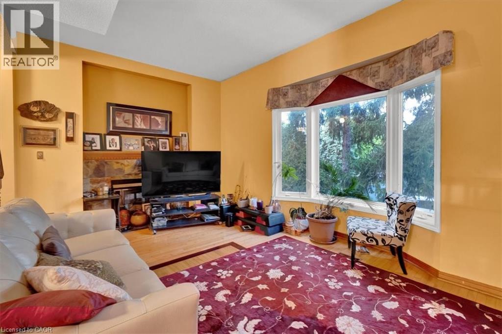 1983 Main Street W Unit# 1, Hamilton, Ontario  L8S 4R2 - Photo 11 - 40803800