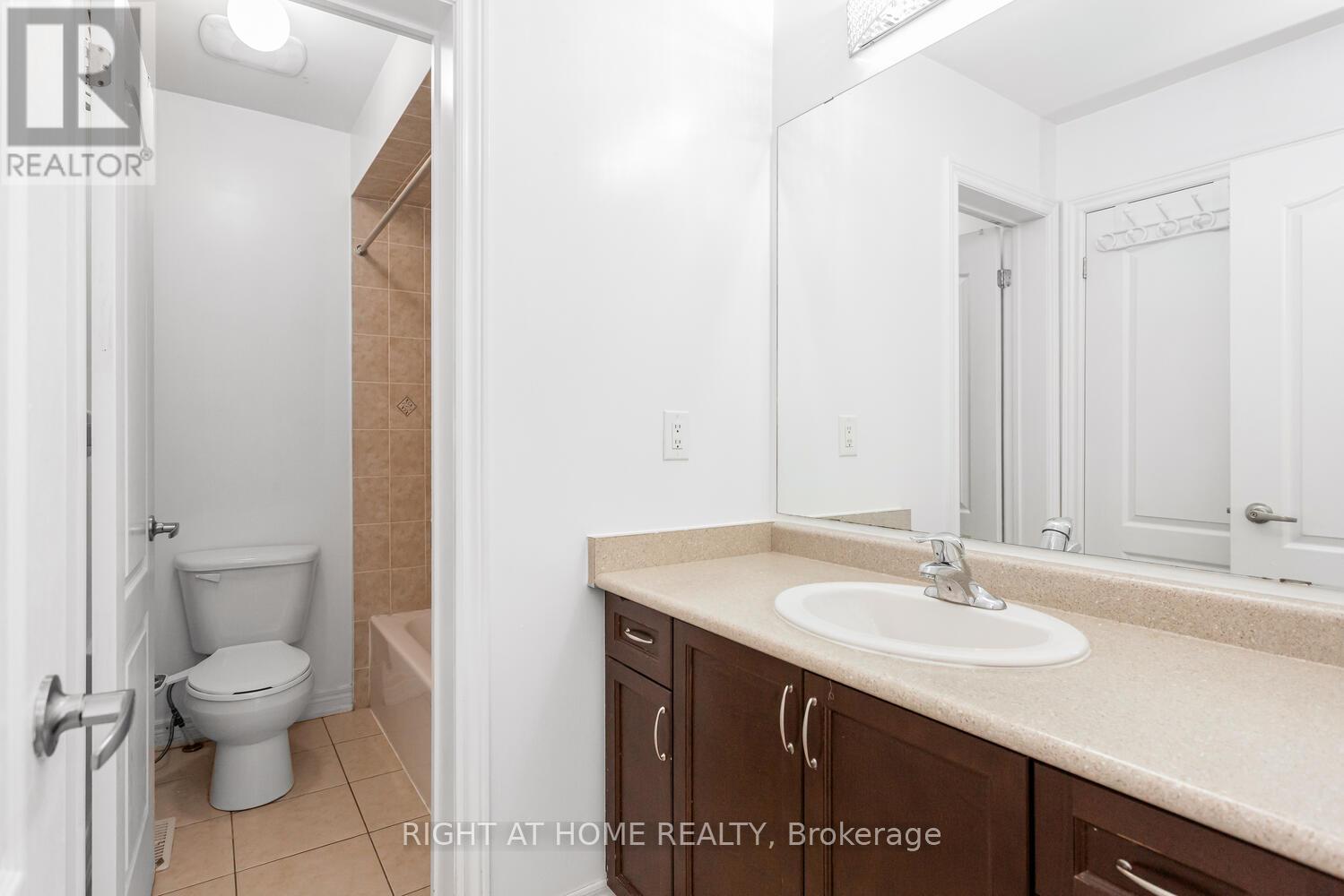 22 Vanwood Crescent, Brampton (Vales Of Castlemore), Ontario  L6P 2X4 - Photo 22 - W12881446