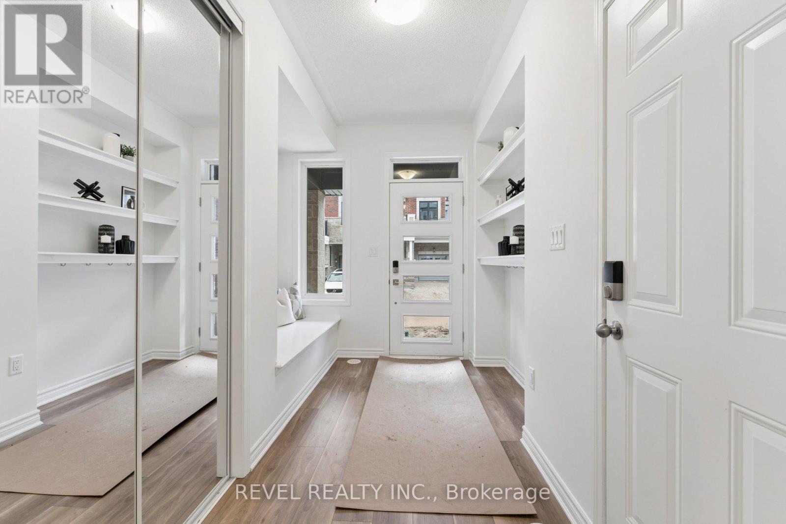 41 Vimy Ridge Road, Brampton (Northwest Brampton), Ontario  L7A 5M6 - Photo 2 - W12881494