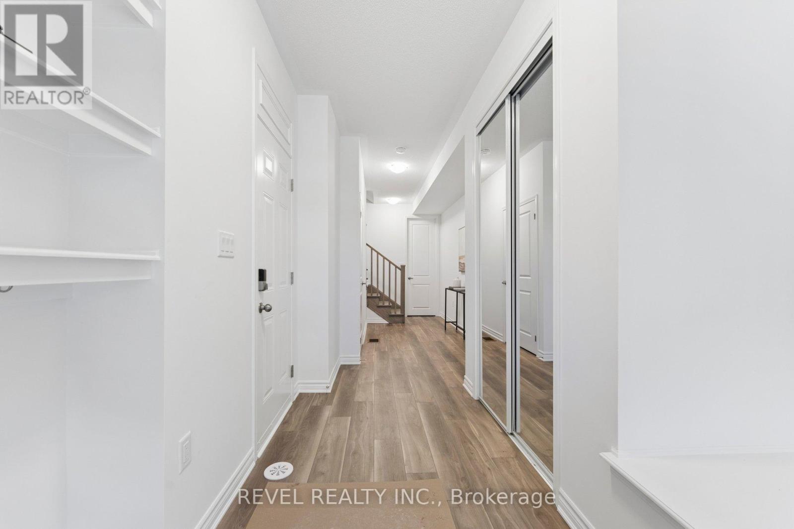 41 Vimy Ridge Road, Brampton (Northwest Brampton), Ontario  L7A 5M6 - Photo 5 - W12881494