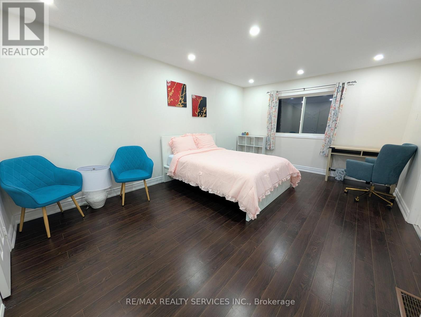 Upper - 5568 Freshwater Drive, Mississauga, Ontario  L5M 7M8 - Photo 11 - W12881496