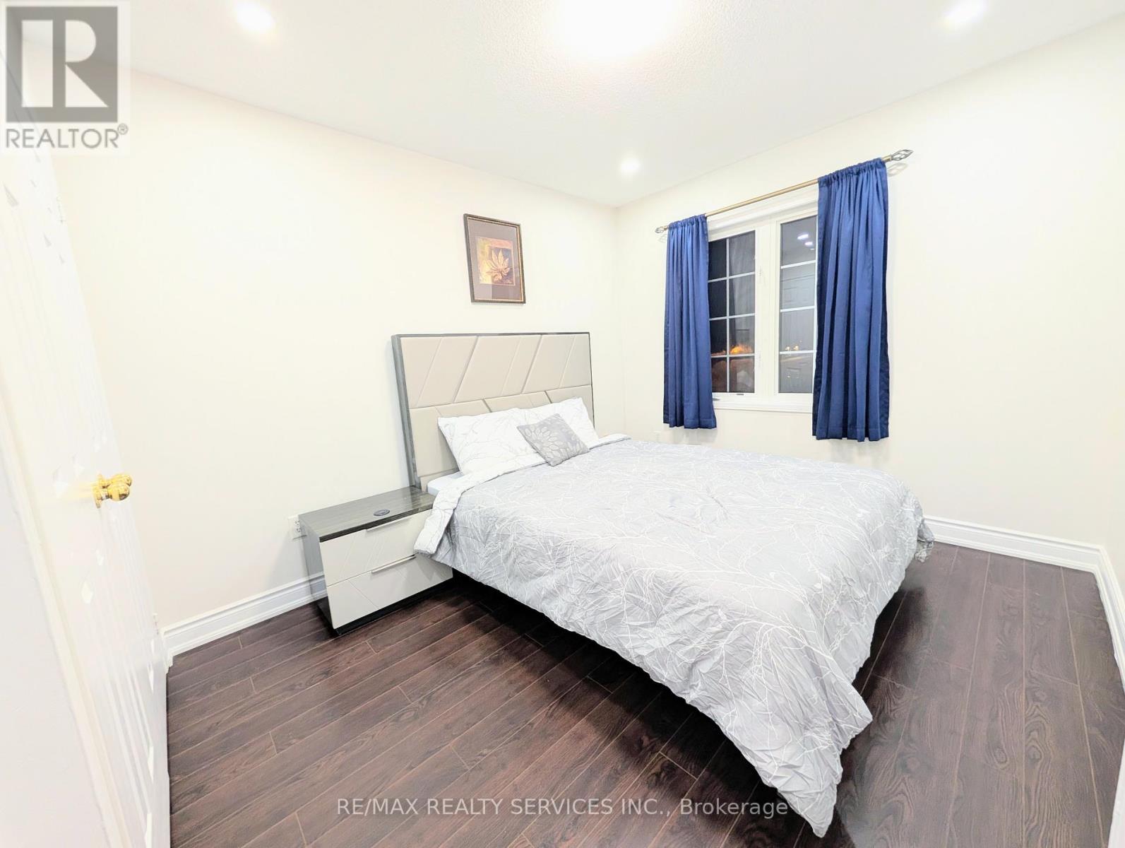 Upper - 5568 Freshwater Drive, Mississauga, Ontario  L5M 7M8 - Photo 19 - W12881496