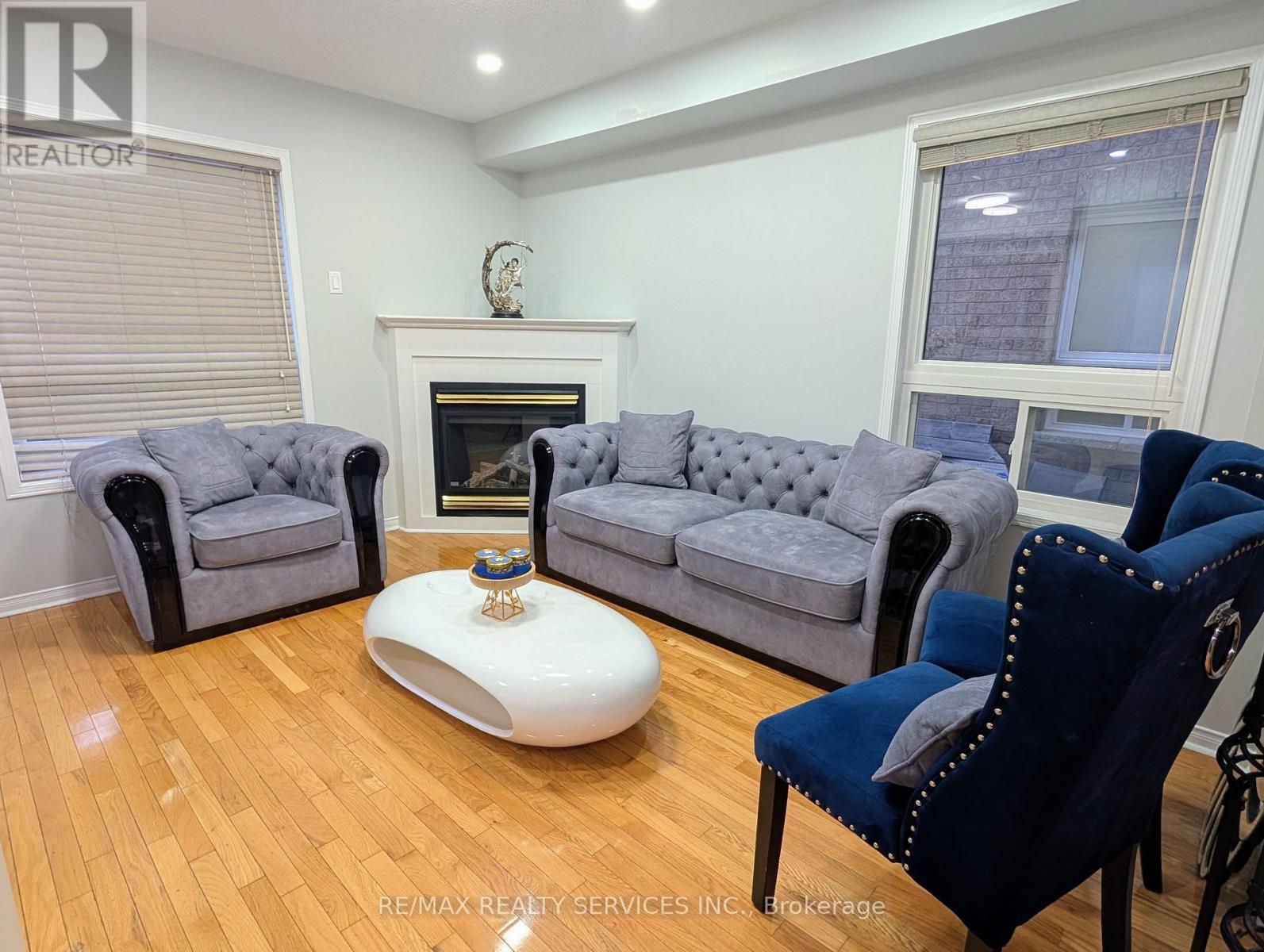 Upper - 5568 Freshwater Drive, Mississauga, Ontario  L5M 7M8 - Photo 5 - W12881496