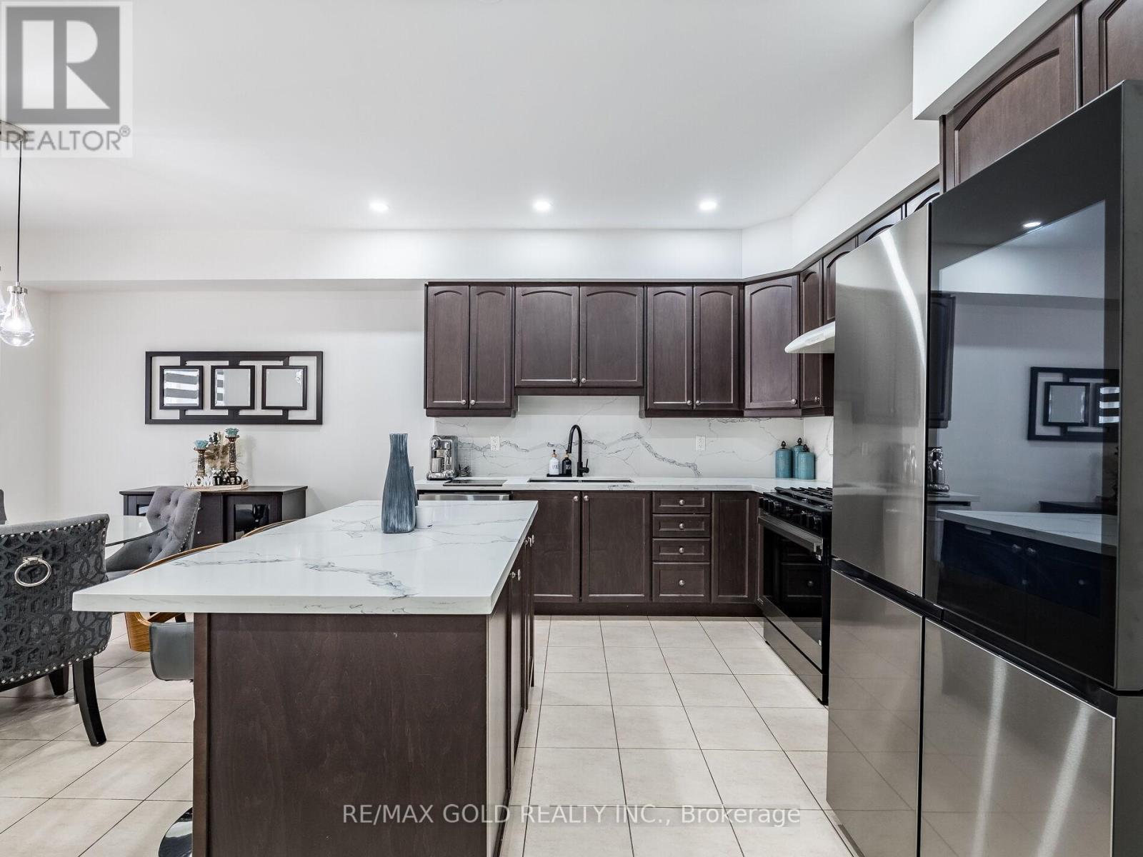 12 Hines Street, Brampton (Northwest Brampton), Ontario  L7A 4X5 - Photo 12 - W12881544