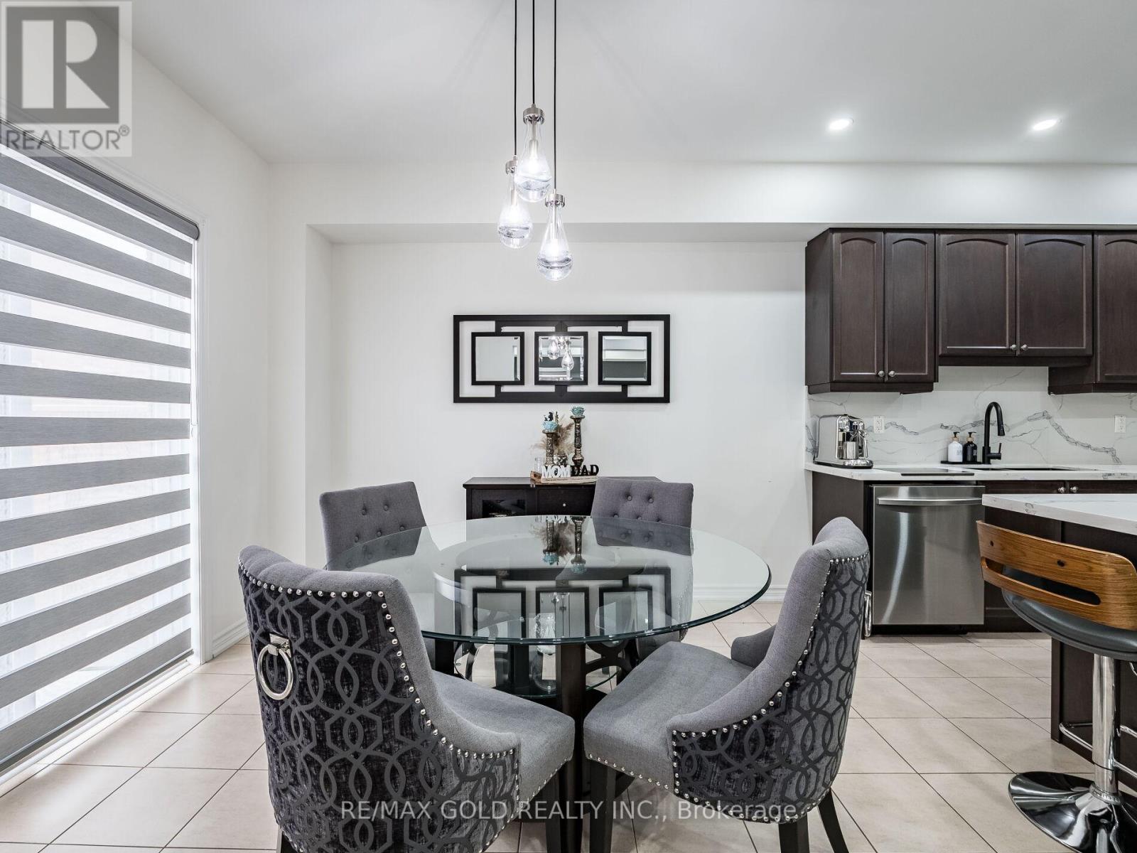 12 Hines Street, Brampton (Northwest Brampton), Ontario  L7A 4X5 - Photo 17 - W12881544