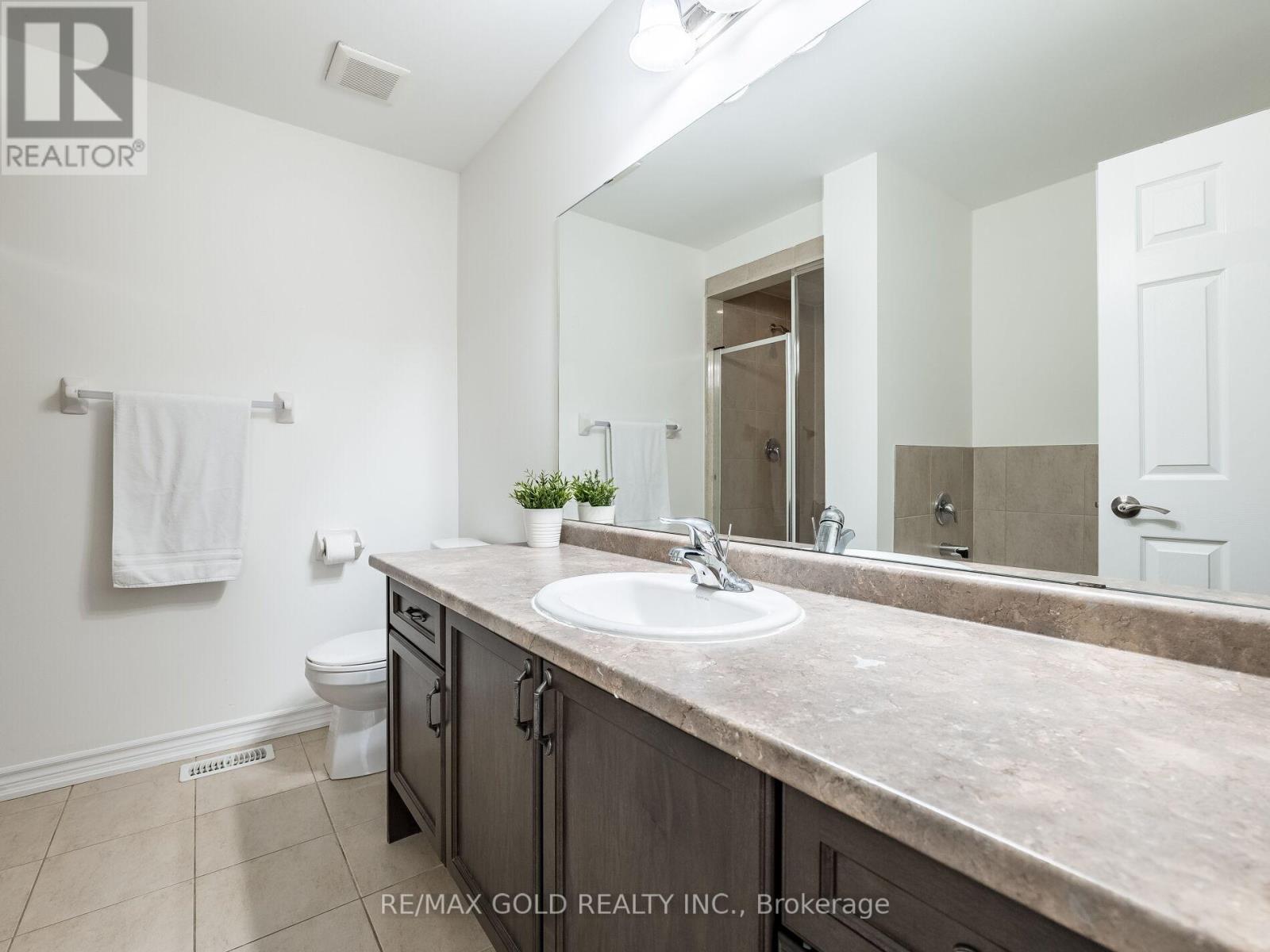 12 Hines Street, Brampton (Northwest Brampton), Ontario  L7A 4X5 - Photo 25 - W12881544