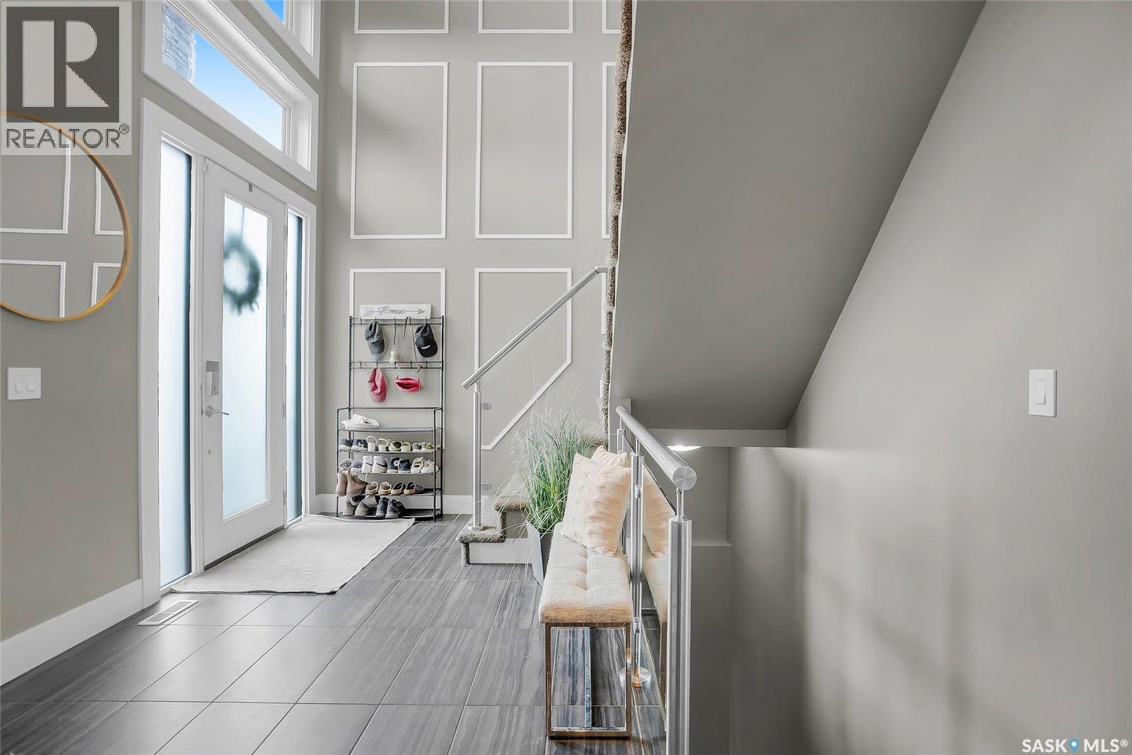 163 Schumacher Bay, Saskatoon, Saskatchewan  S7V 0H7 - Photo 3 - SK030396