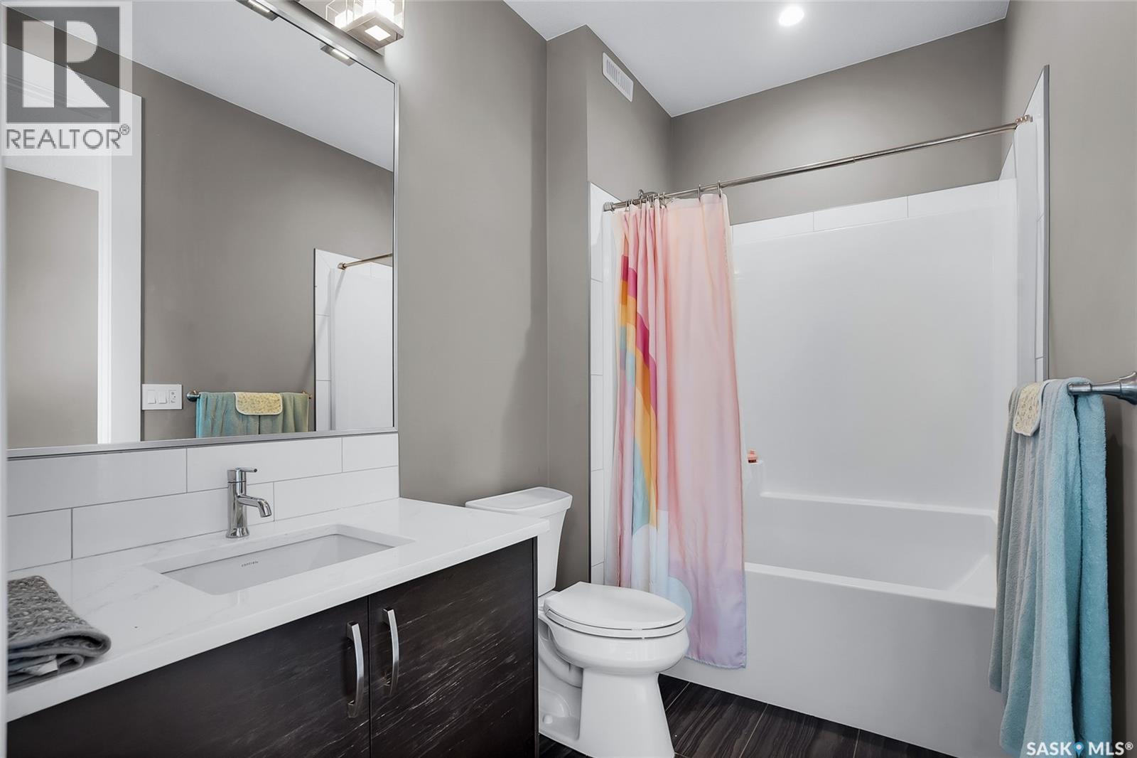 163 Schumacher Bay, Saskatoon, Saskatchewan  S7V 0H7 - Photo 31 - SK030396