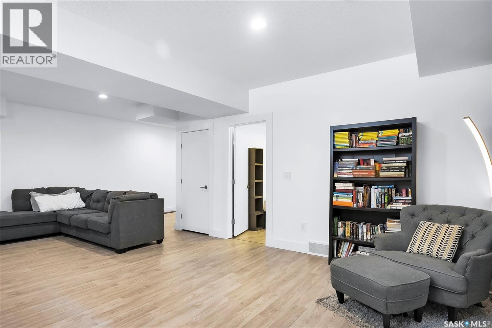 163 Schumacher Bay, Saskatoon, Saskatchewan  S7V 0H7 - Photo 33 - SK030396