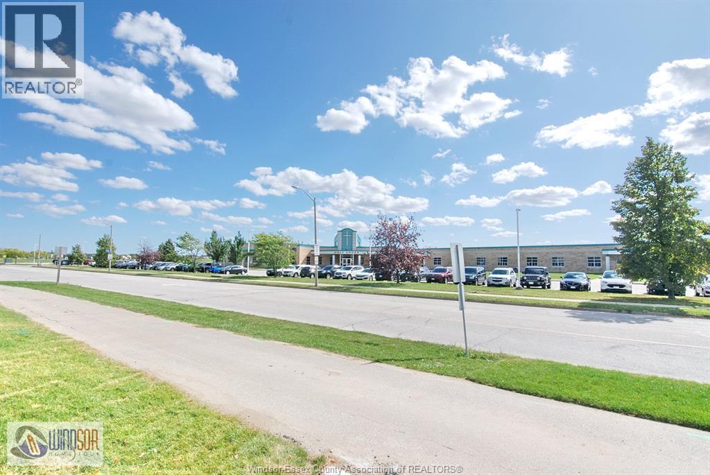 2550 Sandwich West Parkway Unit# 318, Lasalle, Ontario  N9H 0N4 - Photo 36 - 26005352