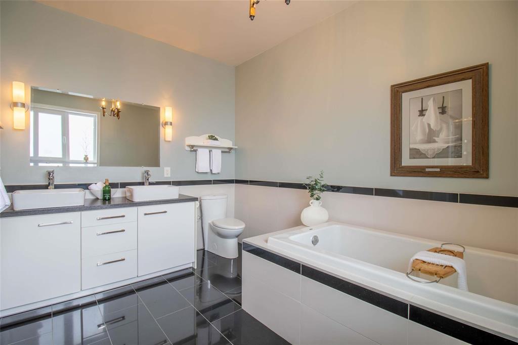 134 Carleton Drive, Steinbach, Manitoba  R5G 0W4 - Photo 16 - 202604599