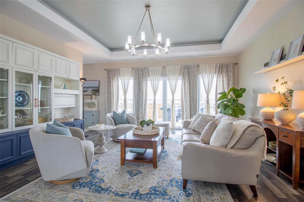 134 Carleton Drive, Steinbach, Manitoba  R5G 0W4 - Photo 3 - 202604599