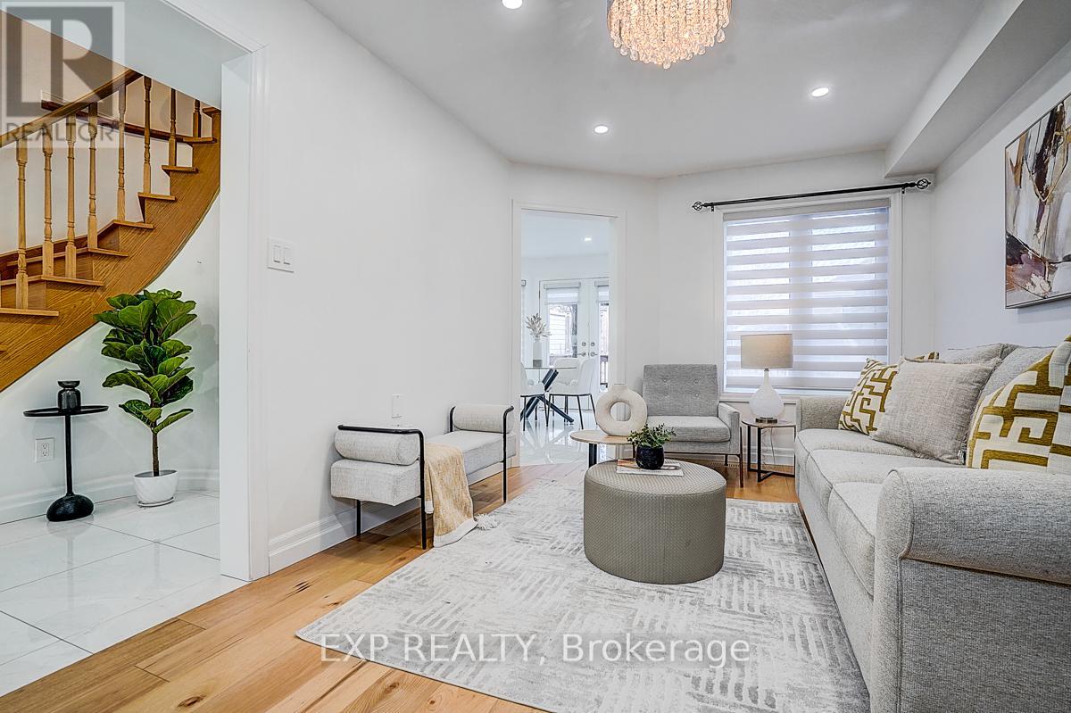 14 Prince Drive, Bradford West Gwillimbury, Ontario  L3Z 3B7 - Photo 9 - N12880454