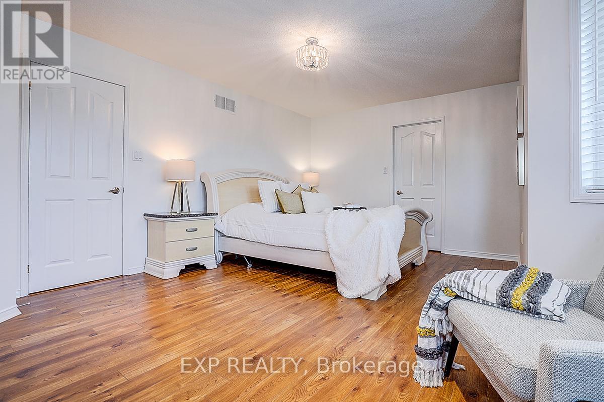 14 Prince Drive, Bradford West Gwillimbury, Ontario  L3Z 3B7 - Photo 17 - N12880454