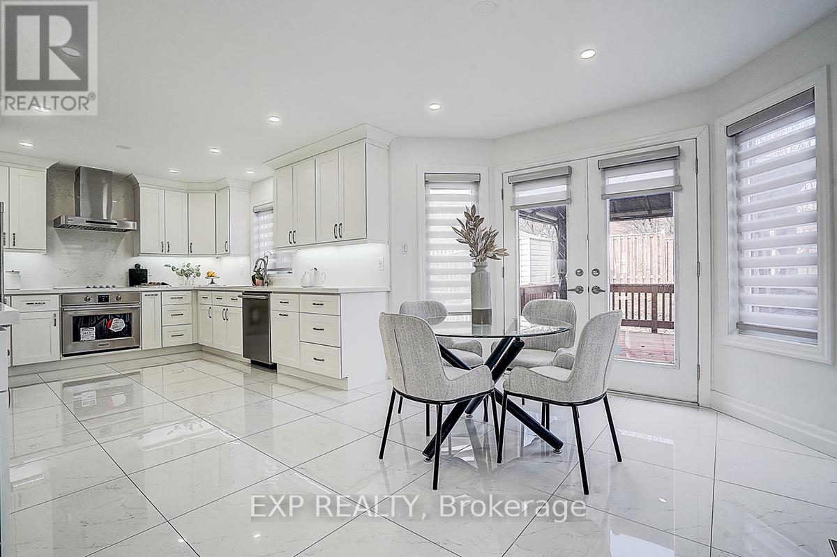 14 Prince Drive, Bradford West Gwillimbury, Ontario  L3Z 3B7 - Photo 15 - N12880454