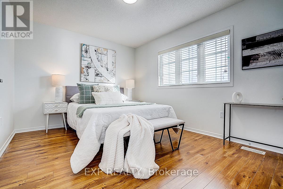 14 Prince Drive, Bradford West Gwillimbury, Ontario  L3Z 3B7 - Photo 18 - N12880454