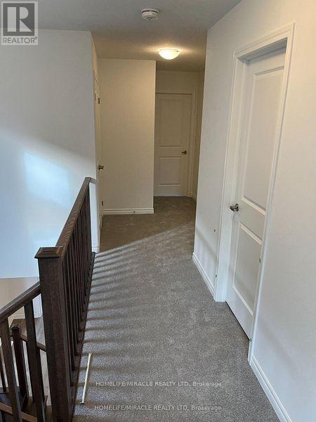 71 Histand Trail, Kitchener, Ontario  N2R 0S2 - Photo 12 - X12881434