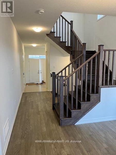 71 Histand Trail, Kitchener, Ontario  N2R 0S2 - Photo 2 - X12881434