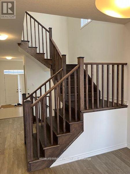 71 Histand Trail, Kitchener, Ontario  N2R 0S2 - Photo 4 - X12881434