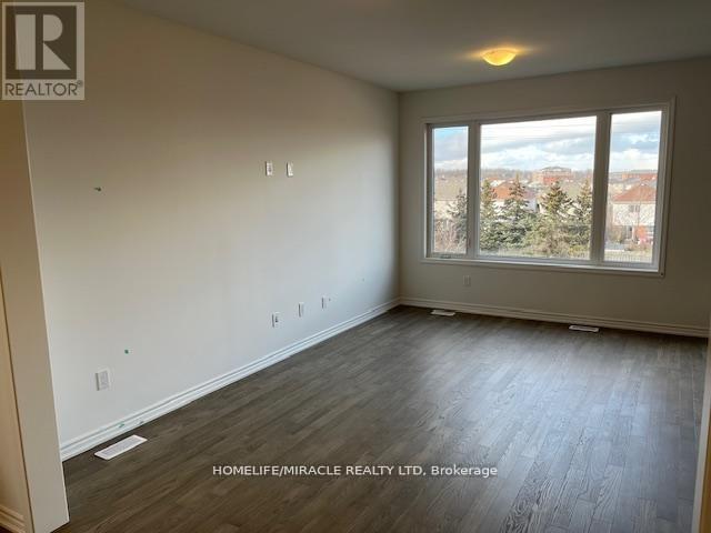 71 Histand Trail, Kitchener, Ontario  N2R 0S2 - Photo 5 - X12881434