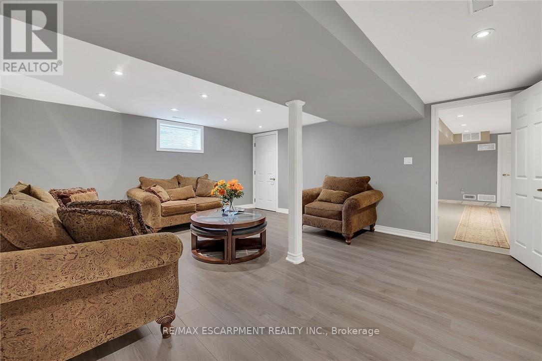 982 Highland Road E, Hamilton, Ontario  L8J 3G9 - Photo 34 - X12881464