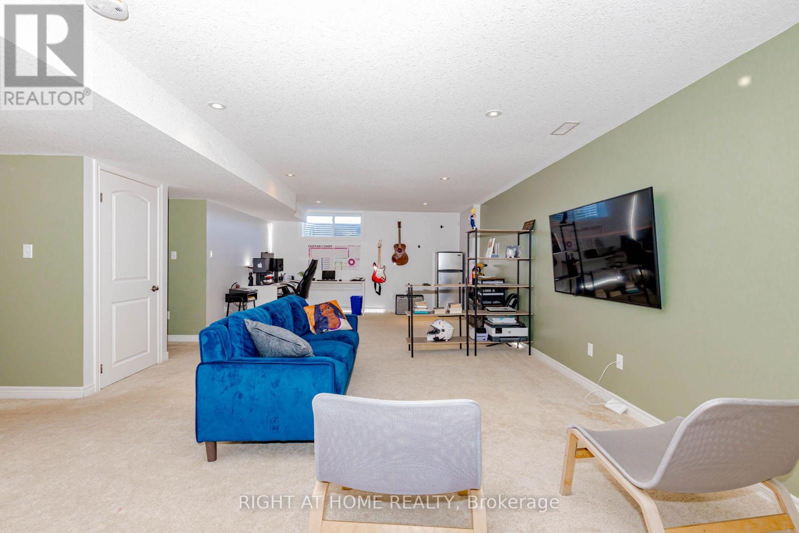 52 Schmidt Drive, Wellington North (Arthur), Ontario  N0G 1A0 - Photo 35 - X12881480