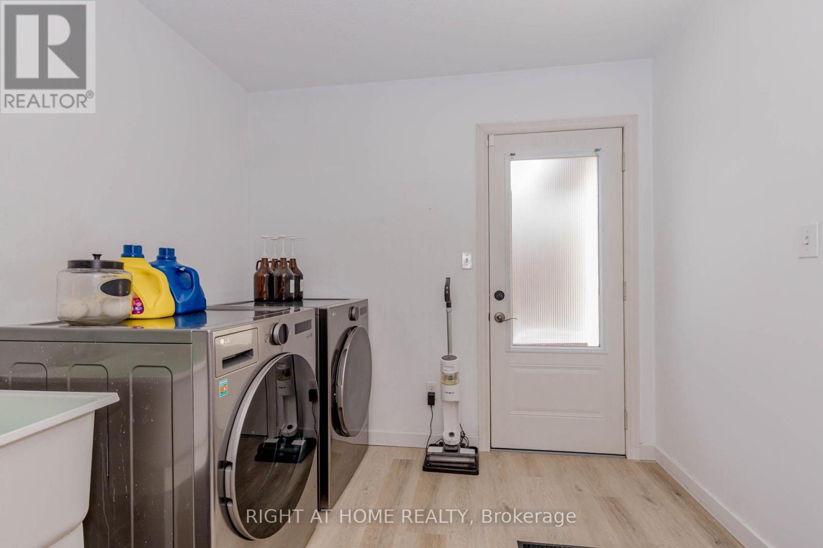 52 Schmidt Drive, Wellington North (Arthur), Ontario  N0G 1A0 - Photo 42 - X12881480