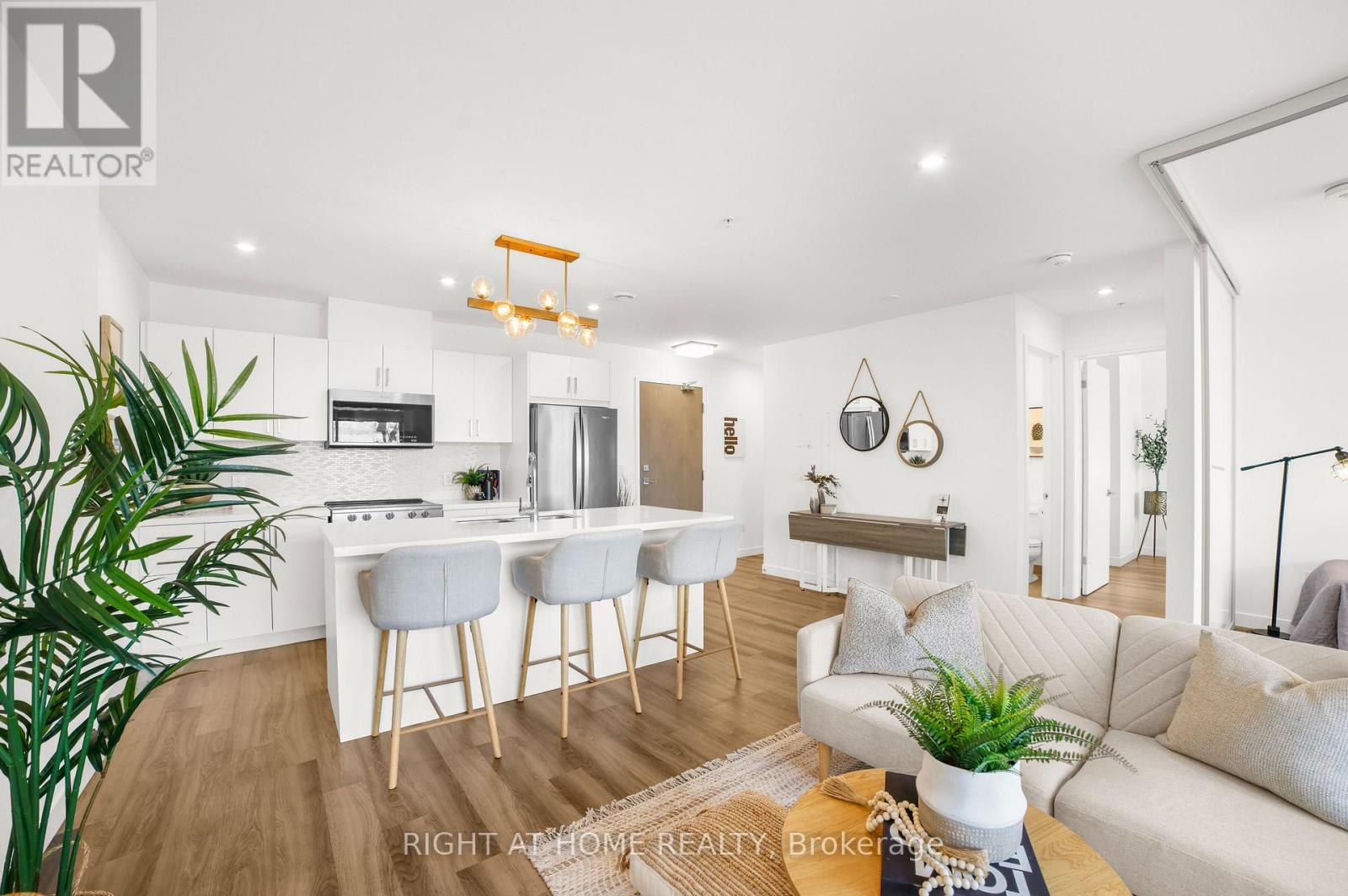 205 - 479 CHARLTON AVENUE E, Hamilton, Ontario