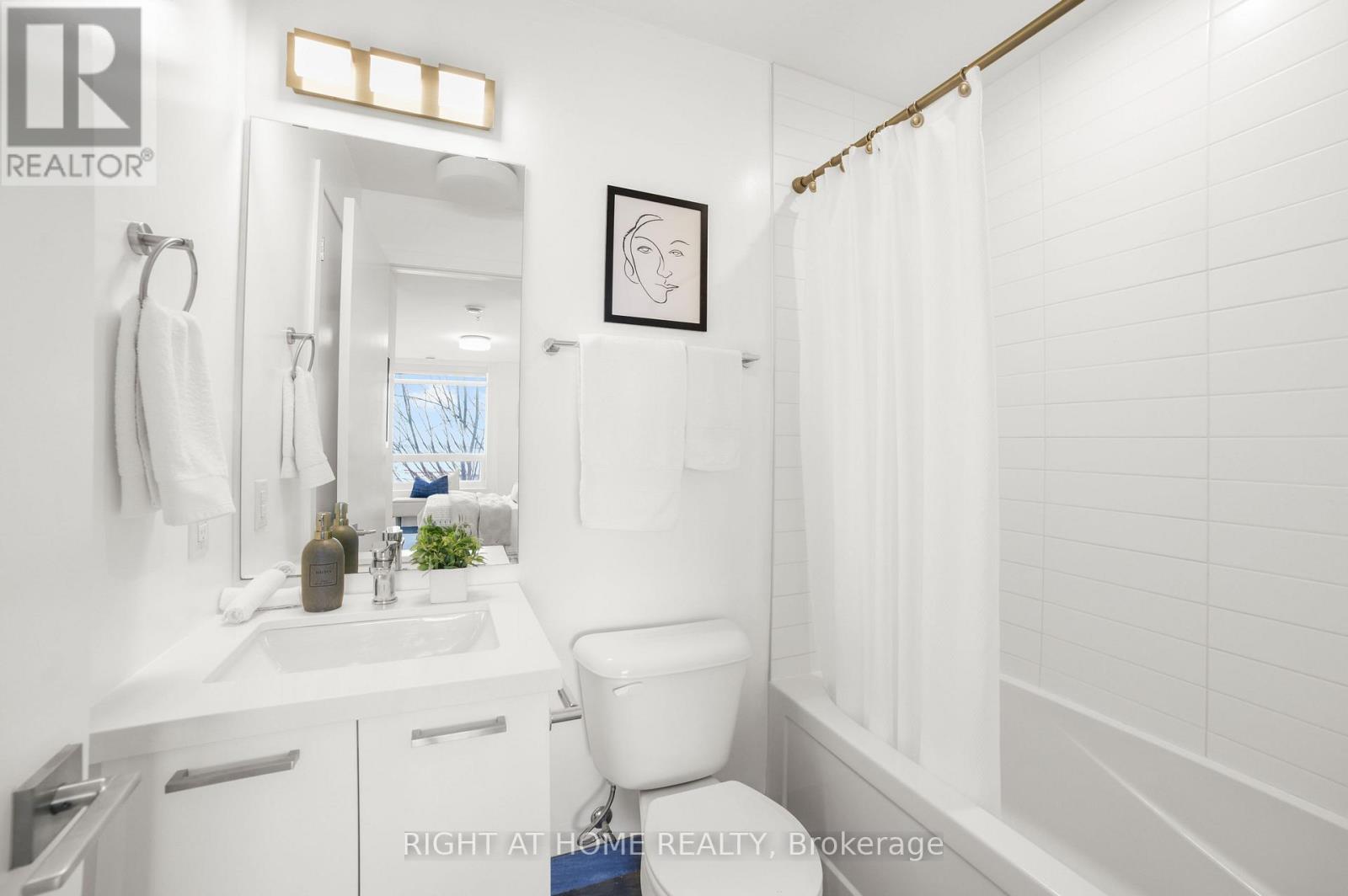 205 - 479 Charlton Avenue E, Hamilton, Ontario  L8N 0B4 - Photo 18 - X12881524