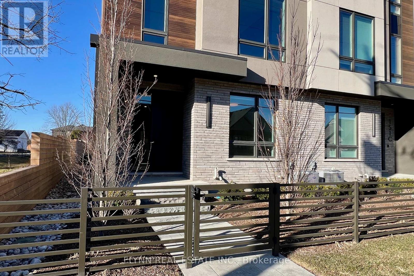 151a Port Robinson Road, Pelham (Fonthill), Ontario  L0S 1E0 - Photo 2 - X12881550