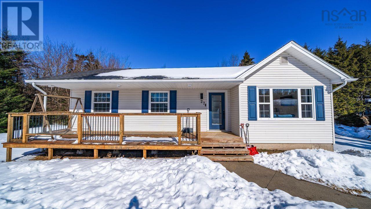 27 Earl Court, Porters Lake, Nova Scotia