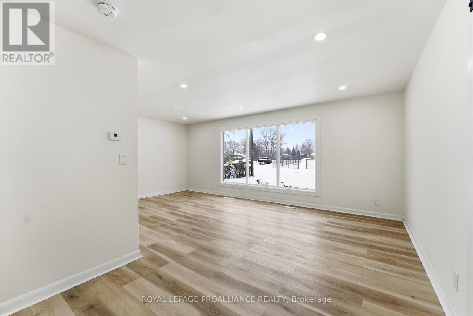 94 Rollins Drive, Belleville (Belleville Ward), Ontario  K8N 4J5 - Photo 10 - X12881682