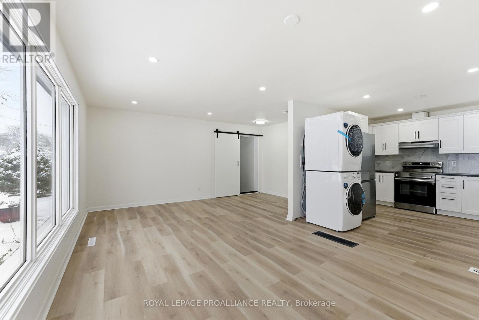 94 Rollins Drive, Belleville (Belleville Ward), Ontario  K8N 4J5 - Photo 14 - X12881682