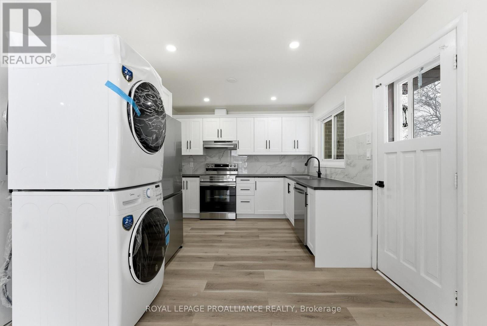 94 Rollins Drive, Belleville (Belleville Ward), Ontario  K8N 4J5 - Photo 15 - X12881682