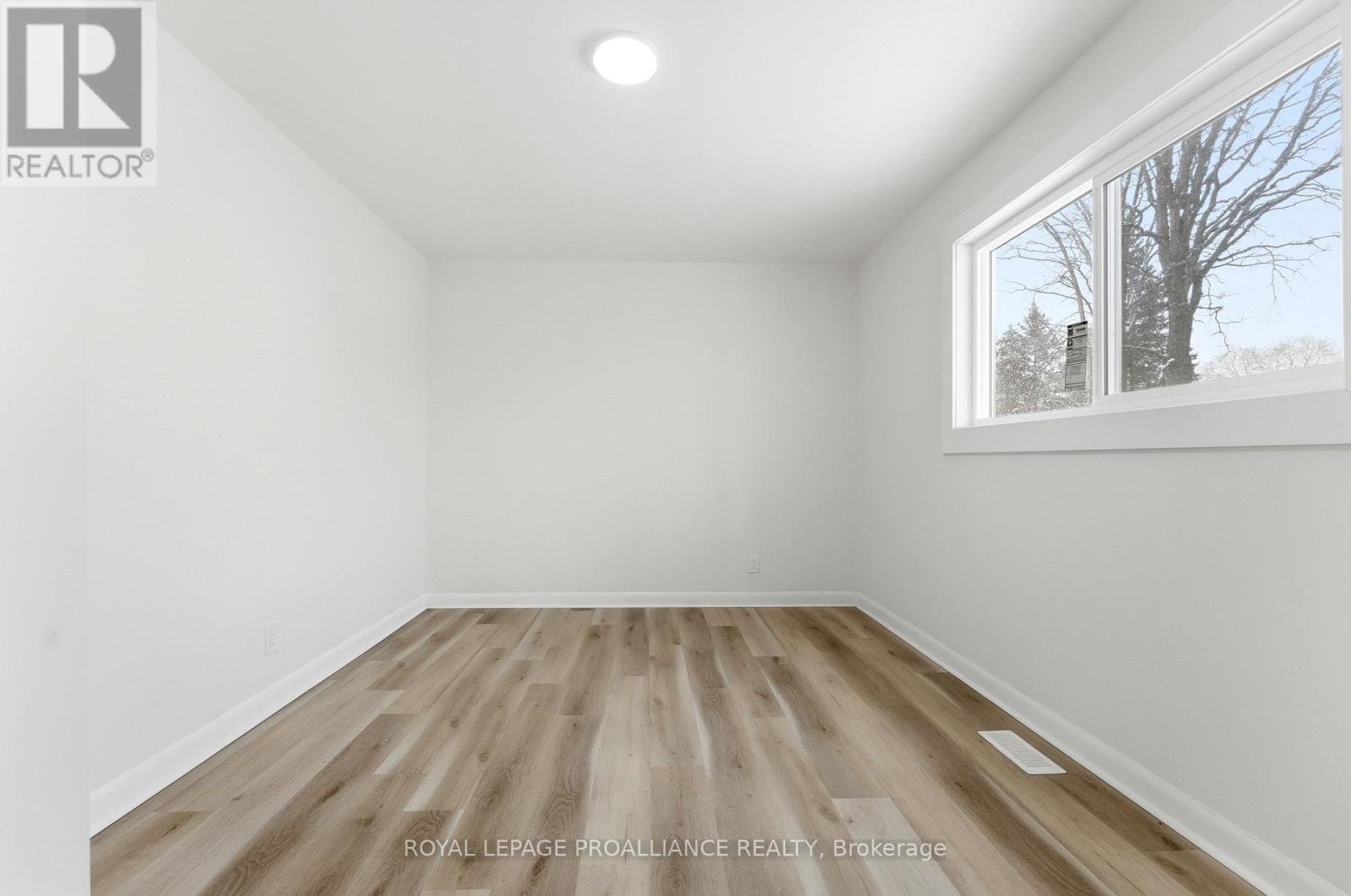 94 Rollins Drive, Belleville (Belleville Ward), Ontario  K8N 4J5 - Photo 20 - X12881682