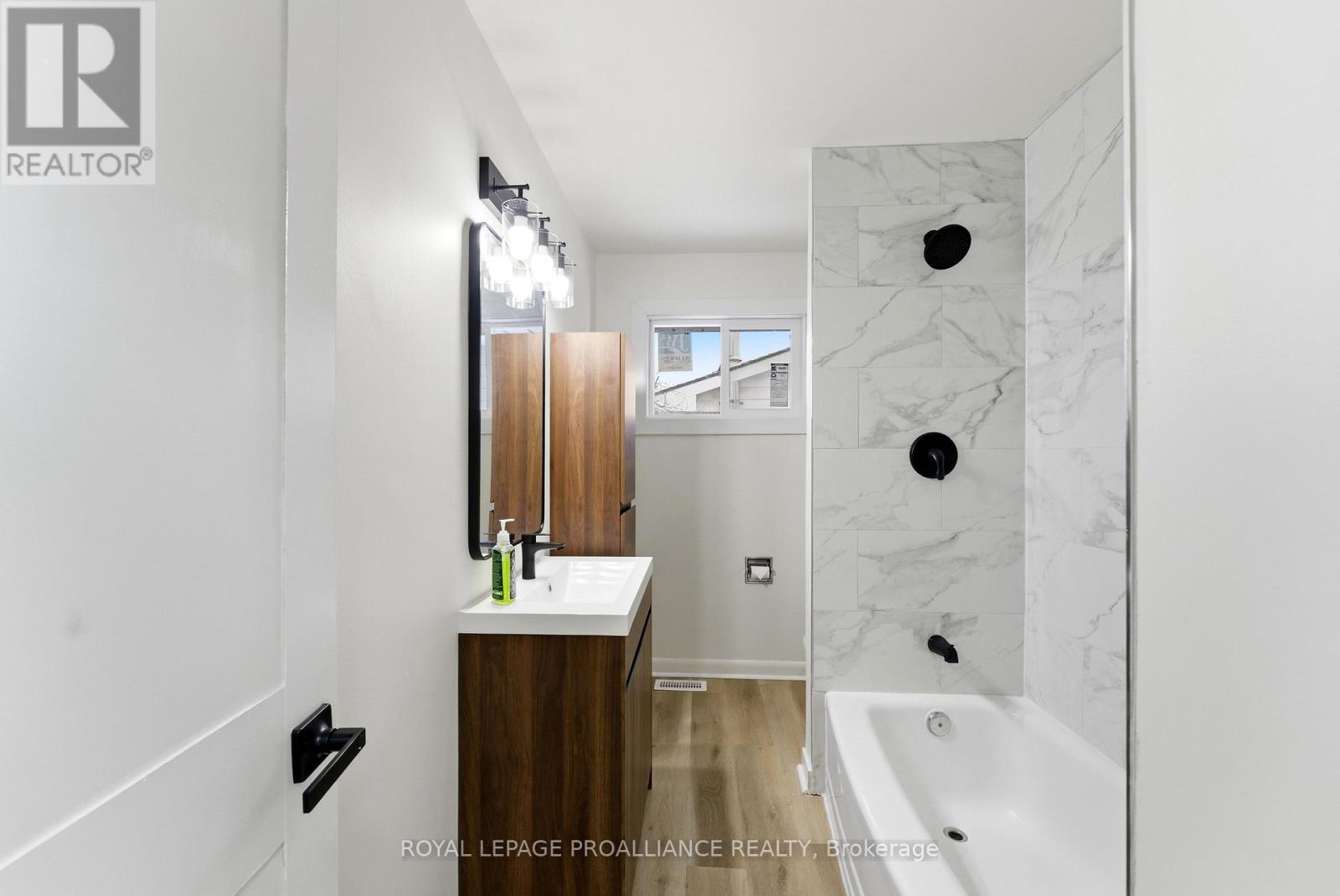 94 Rollins Drive, Belleville (Belleville Ward), Ontario  K8N 4J5 - Photo 24 - X12881682