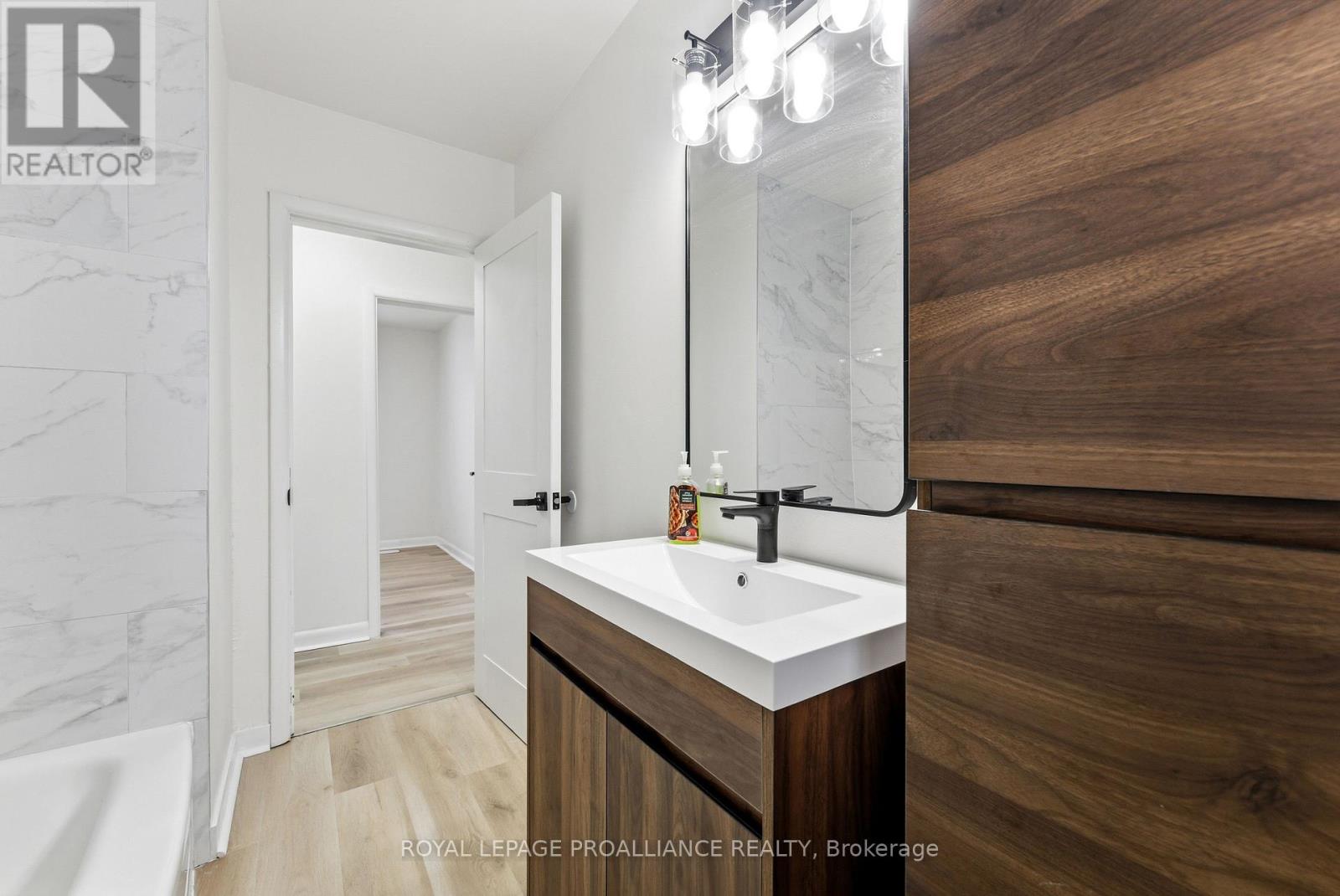 94 Rollins Drive, Belleville (Belleville Ward), Ontario  K8N 4J5 - Photo 25 - X12881682