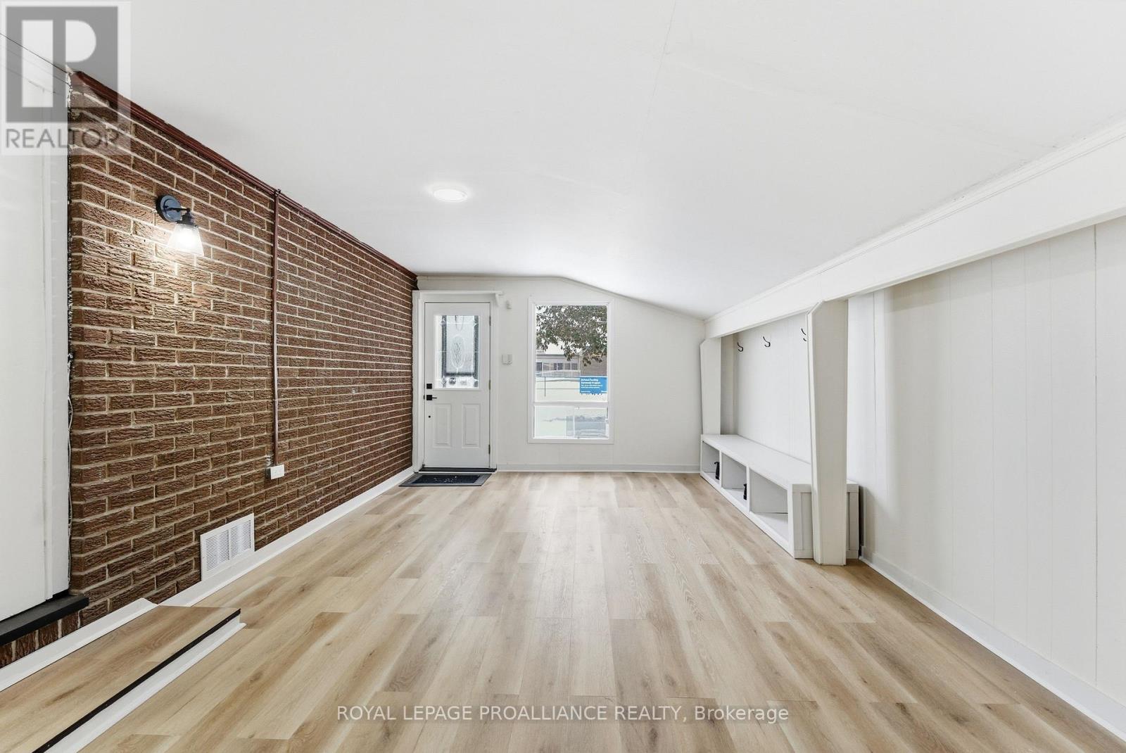 94 Rollins Drive, Belleville (Belleville Ward), Ontario  K8N 4J5 - Photo 3 - X12881682