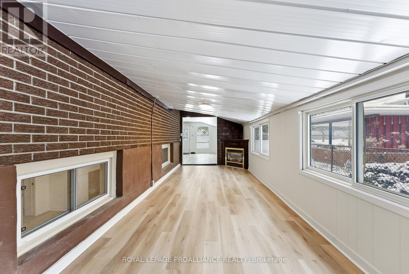 94 Rollins Drive, Belleville (Belleville Ward), Ontario  K8N 4J5 - Photo 7 - X12881682