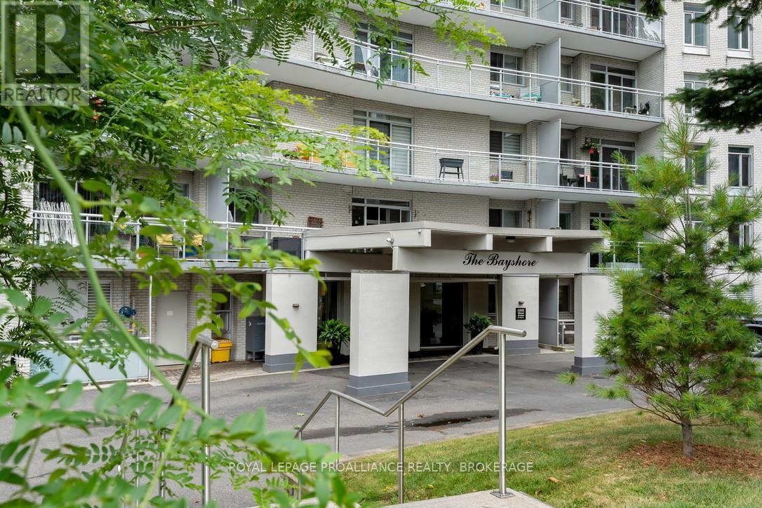 604 - 1 MOWAT AVENUE, Kingston, Ontario