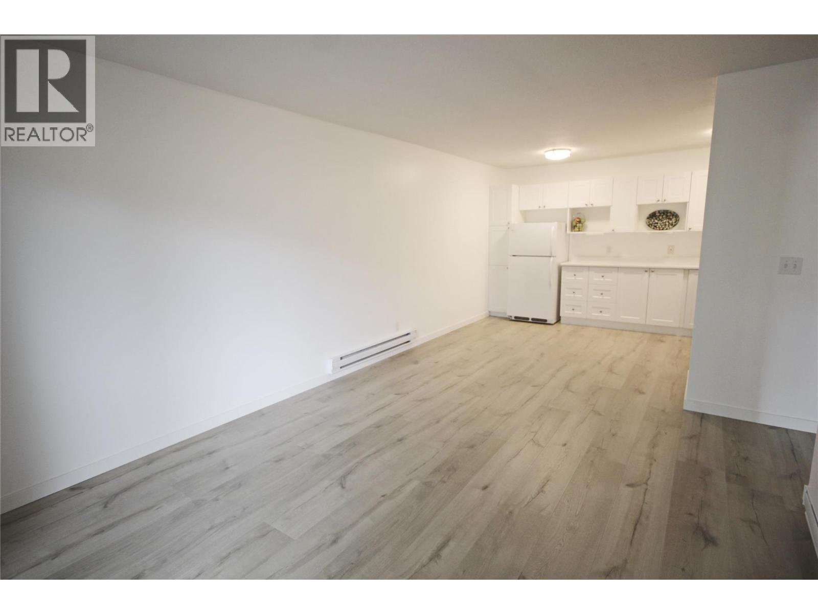 150 Skaha Place Unit# 402, Penticton, British Columbia  V2A 7K1 - Photo 6 - 10372129